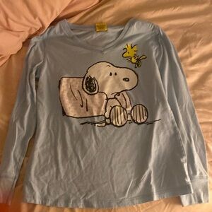 Baby blue Snoopy sleeping shirt